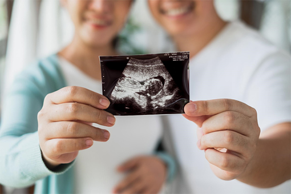 Cómo los Avances en Oncofertilidad están dando Esperanza a los Supervivientes de Cáncer